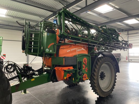 Pulvérisateur traîné Amazone UX 3200 Special - 1