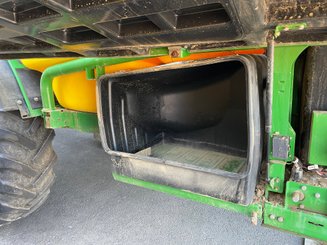 Pulvérisateur traîné John Deere R 944 - 12