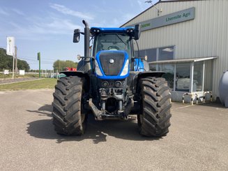 Tracteur agricole New Holland T7 - 1