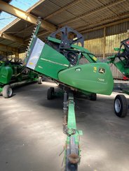 Moissonneuse batteuse John Deere S560 - 12