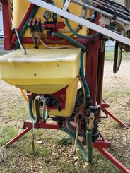Pulvérisateur porté Beyne 1200 l, 24 m - 5