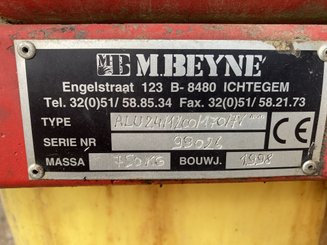 Pulvérisateur porté Beyne 1200 l, 24 m - 8