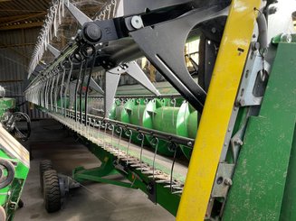 Moissonneuse batteuse John Deere T550 - 11