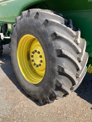 Moissonneuse batteuse John Deere S560 - 5