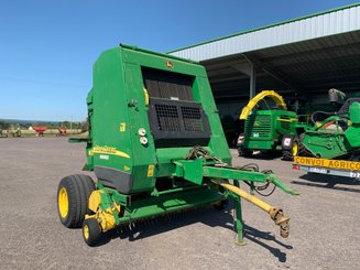 Presse à balles rondes John Deere 592 hiflow - 1