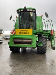 Moissonneuse batteuse John Deere WTS 9560 - 1