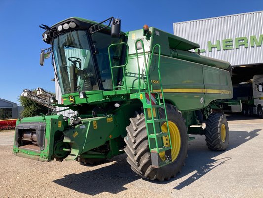 Moissonneuse batteuse John Deere S560 - 1