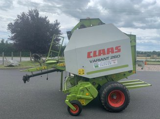 Presse à balles rondes Claas Variant 260 - 2