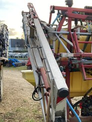 Pulvérisateur porté Beyne 1200 l, 24 m - 4