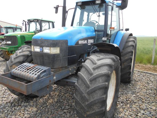 Tracteur agricole New Holland 8560 - 1