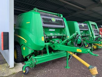 Presse à balles rondes John Deere 990 - 1